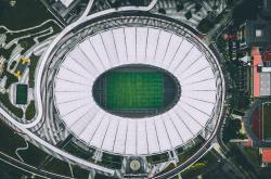 开云体育平台APP-锡安爆发撕裂防线，湖人巅峰对决惊险胜出吉林队