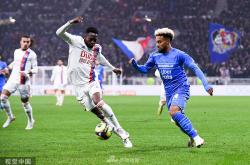 开云体育入口-包含里昂险胜马赛，保卫联赛第三的词条