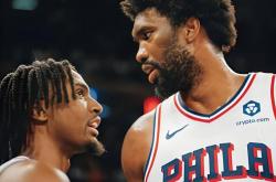 开云体育-NBA球员零距离接触球迷，人气飙升的简单介绍