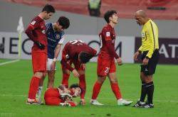 开云体育中国官网-关于亚冠赛场燃爆现场球员拼尽全力的信息