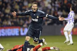 开云体育登录-雷霆对阵广东队，霍勒迪压力下完成爆发