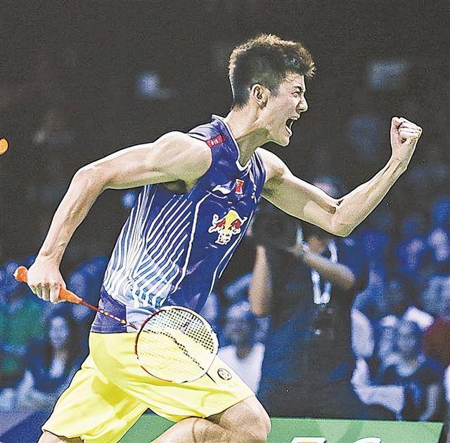 泰国羽毛球队完胜中国羽毛球队，谌龙送出助攻