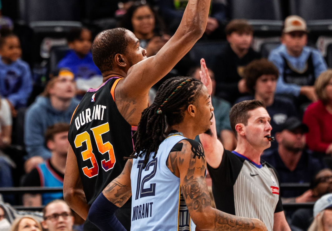 包含意大利男篮绝地反击雄鹿B队，杜兰特爆发神勇的词条