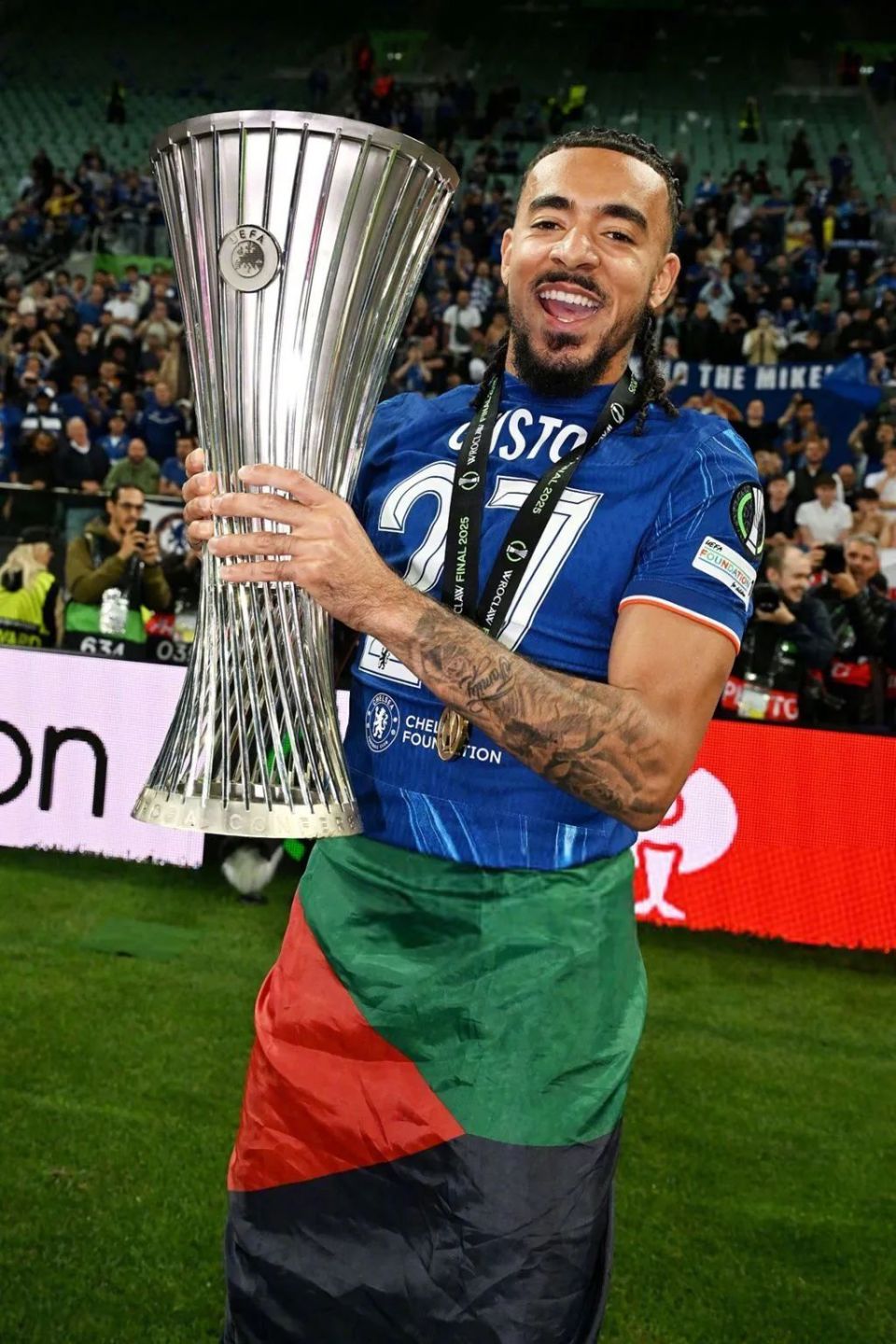 切尔西中场控球率领先，球队未来可期的简单介绍