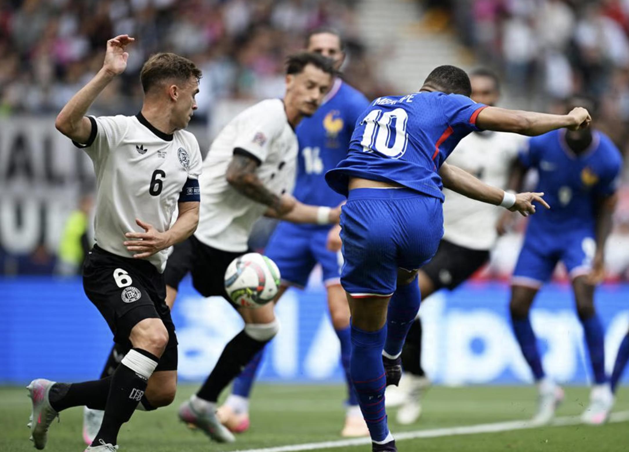 德国队鏖战法国队,梁靖崑惊艳四座的简单介绍 德国队鏖战法国队,梁靖崑惊艳四座的简单介绍