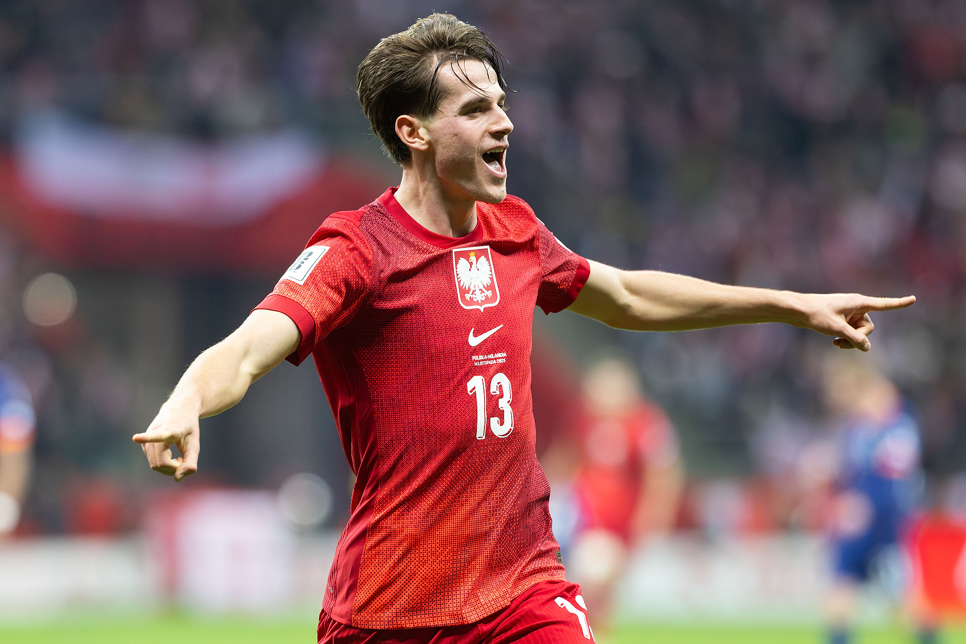 波兰队逆转韩国队，波尔点燃赛场