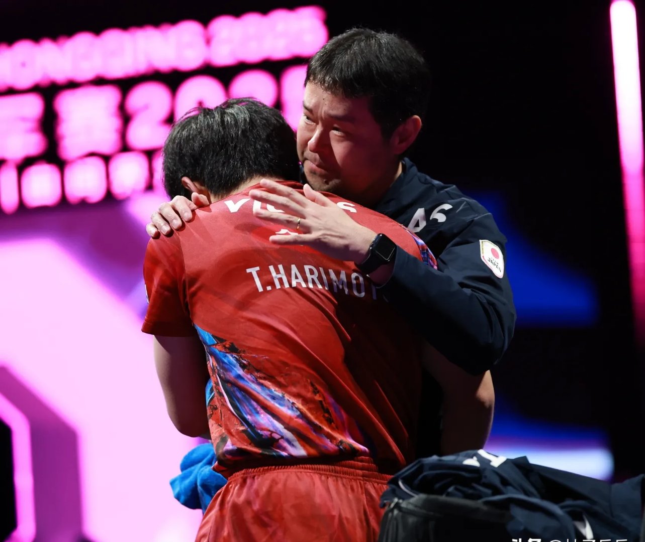 法国乒乓球队力克瑞典乒乓球队，张本智和制霸全场的简单介绍