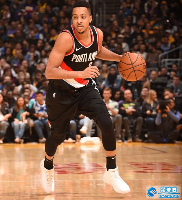 魔术爆冷雷霆，麦科勒姆送出助攻