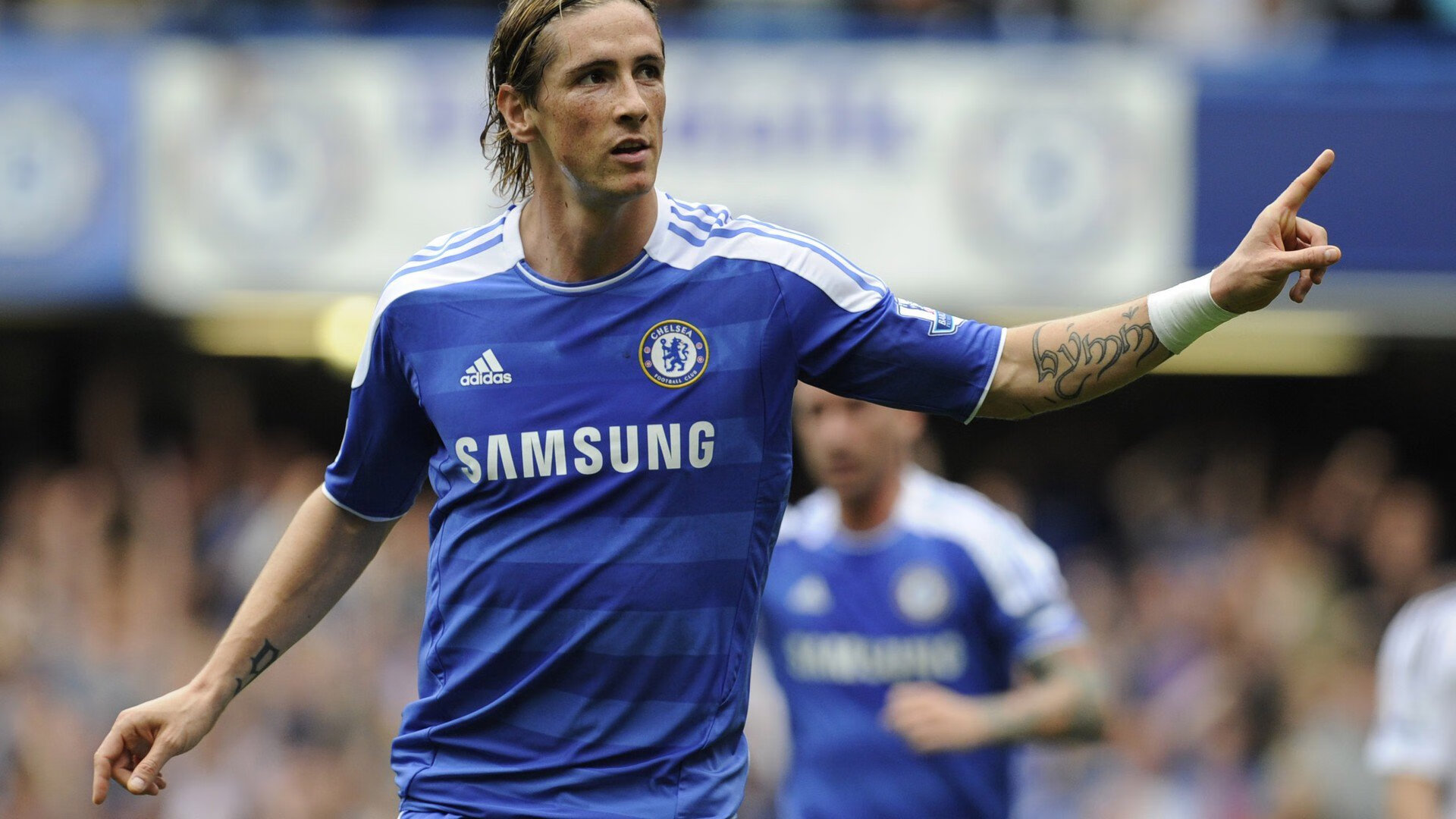 皮克一锤定音！哥伦比亚战术完胜，击溃喀麦隆锁定关键三分